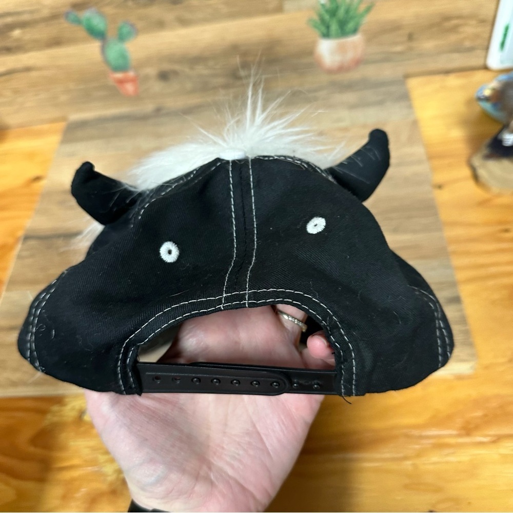 Abominable snowman Yeti kids hat fluffy fur - Picture 4 of 5